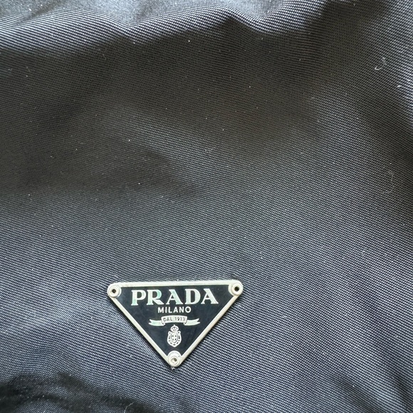100% authentic Prada nylon bucket bag. - Picture 3 of 8